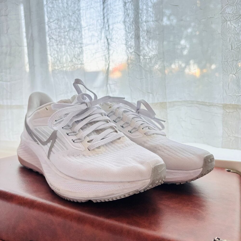 NIKE Air Zoom Pegasus Womens